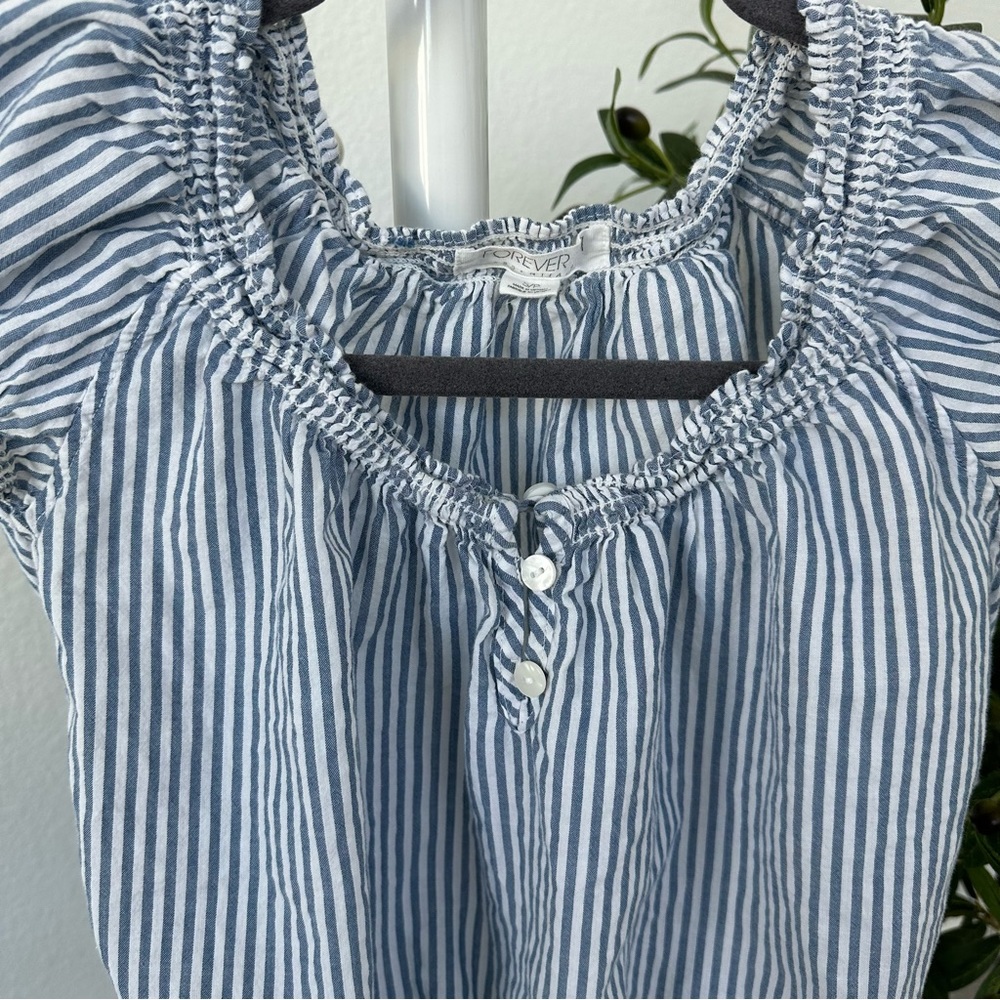 FOREVER 21 blue and white striped ruffle top - Picture 3 of 8